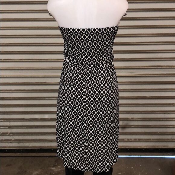 🛍️Manito dress black and white geometric design - Picture 6 of 6